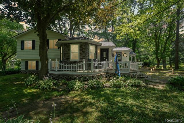 front view picture of 3439 N Mill Road, Dryden, MI. 48428