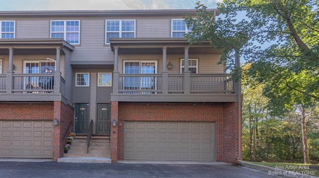 front view picture of 3042 Barclay Way, Ann Arbor, MI. 48105