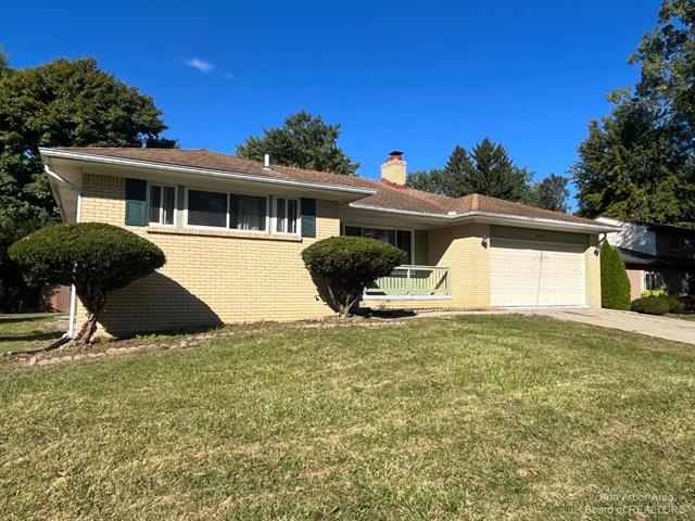front view picture of 3124 Golfside Road, Ypsilanti, MI. 48197