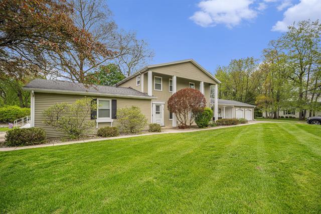 front view picture of 10146 Graefield Court, Portage, MI. 49024