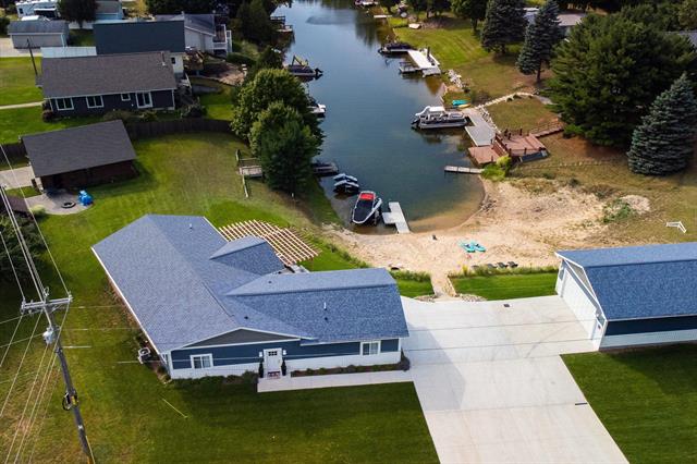 front view picture of 1641 N Arrowhead Road, Mears, MI. 49436