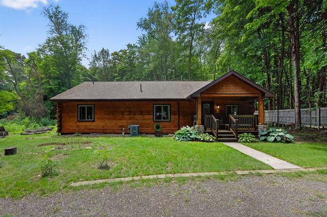 front view picture of 70410 Elkhart Road, Edwardsburg, MI. 49112