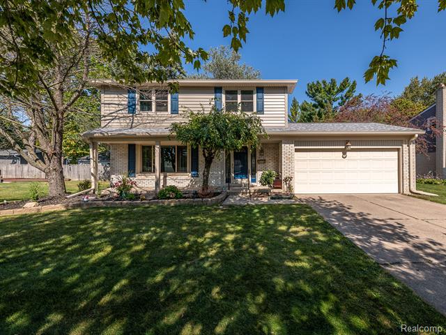 front view picture of 305 Cranbrook Blvd, Monroe, MI. 48162