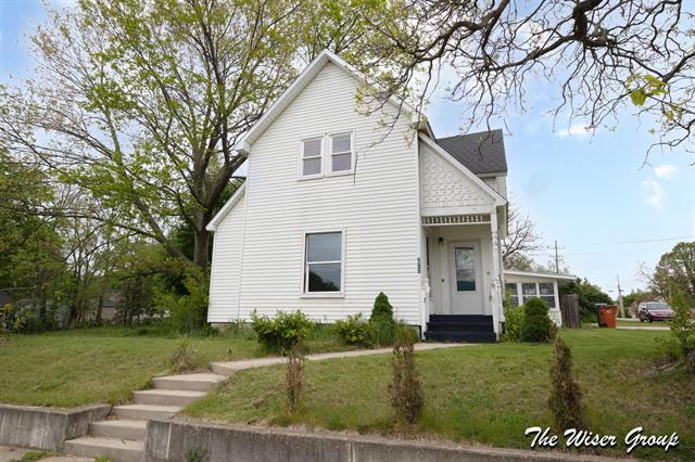 front view picture of 222 Leonard Street, Belding, MI. 48809