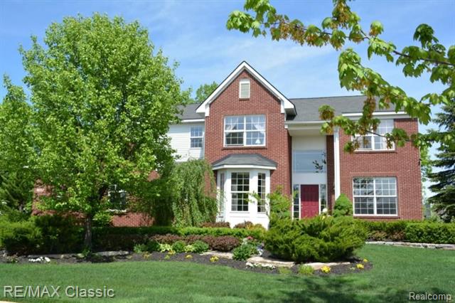 front view picture of 1146 Gentry Dr, South Lyon, MI. 48178