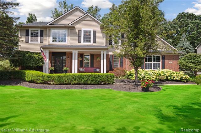 front view picture of 1351 Cartwright Ln, South Lyon, MI. 48178