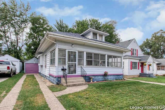 front view picture of 1849 Thelma Avenue Se, Grand Rapids, MI. 49507