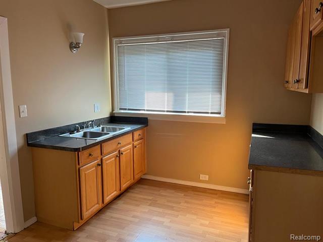 front view picture of 9694 Otsego Street, Detroit, MI. 48204