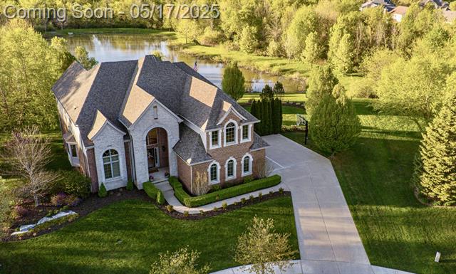 front view picture of 26930 Victory Ct, South Lyon, MI. 48178