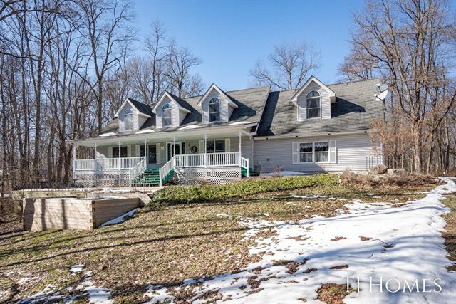 front view picture of 8978 Ingalls Road, Belding, MI. 48809