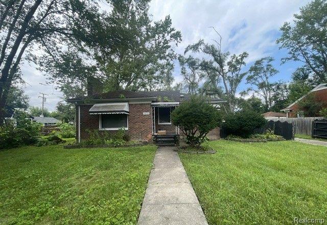 front view picture of 19475 Redfern Street, Detroit, MI. 48219