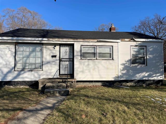 front view picture of 5106 Cloverlawn Drive, Flint, MI. 48504