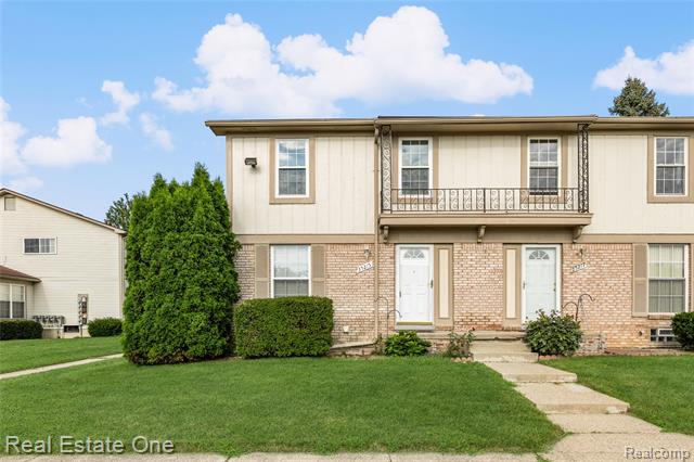 front view picture of 35215 Taffy Drive, Sterling Heights, MI. 48312