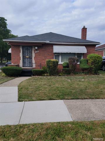 front view picture of 21150 Pembroke Avenue, Detroit, MI. 48219