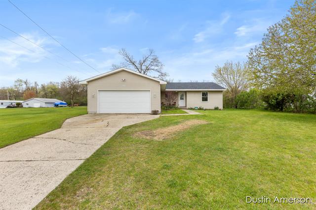 front view picture of 202 Bricker Street, Belding, MI. 48809