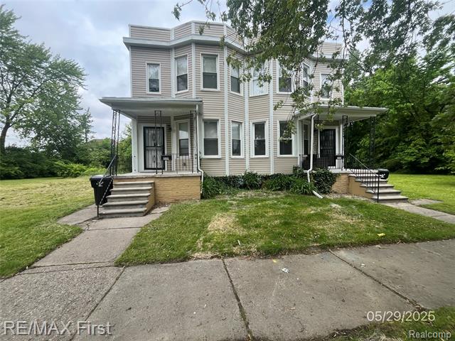 front view picture of 229 Leicester, Detroit, MI. 48202