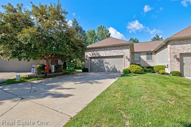 front view picture of 195 Inglewood Court, Linden, MI. 48451