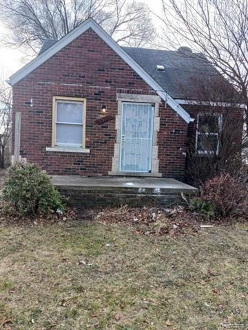 front view picture of 15300 Faircrest Street, Detroit, MI. 48205