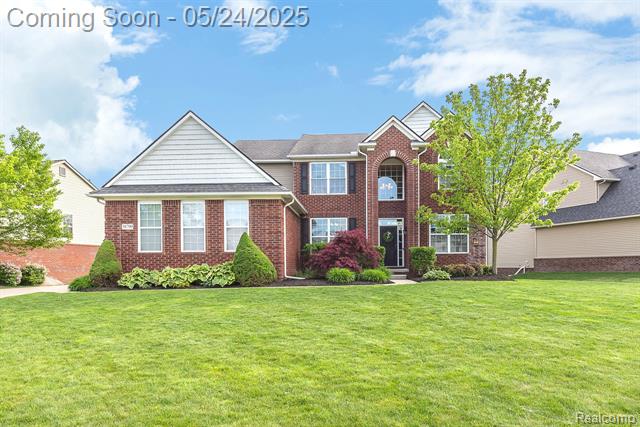front view picture of 58799 Carriage Ln, South Lyon, MI. 48178