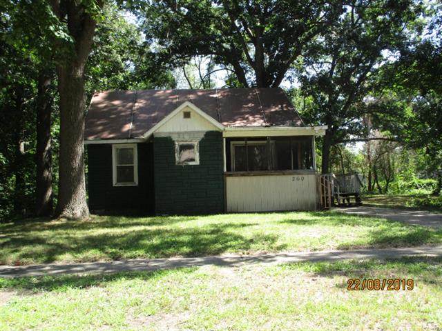 front view picture of 260 Meeking Street, Muskegon, MI. 49442