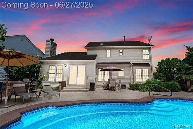 front view picture of 1183 Colt Dr, South Lyon, MI. 48178