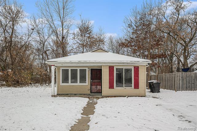 front view picture of 14387 Auburn Street, Detroit, MI. 48223