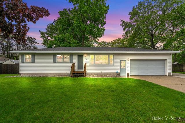 front view picture of 4373 Carolyn Street, Muskegon, MI. 49444