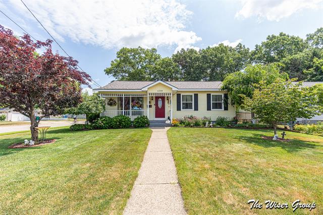 front view picture of 4208 Michael Avenue Sw, Wyoming, MI. 49509