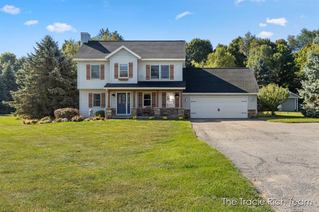 front view picture of 6422 Foxtail Meadows Drive Ne, Rockford, MI. 49341