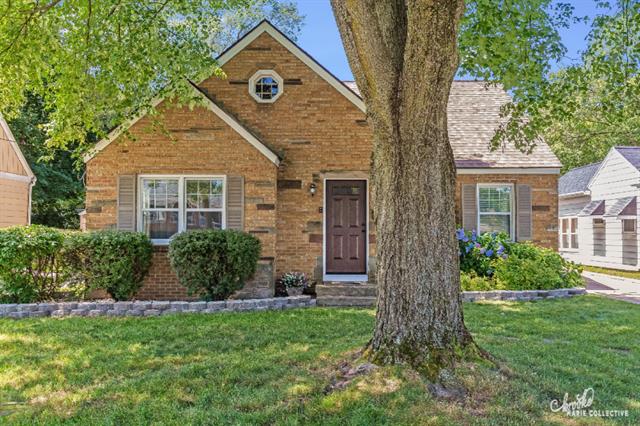 front view picture of 2515 Eastern Avenue Se, Grand Rapids, MI. 49507