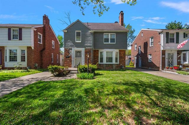 front view picture of 5921 Hillcrest Street, Grosse Pointe, MI. 48236
