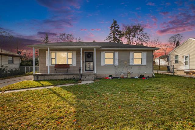 front view picture of 1620 Royal Oak, Wyoming, MI. 49519