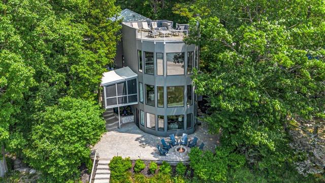 front view picture of 9182 Hemlock Lane, Bridgman, MI. 49106