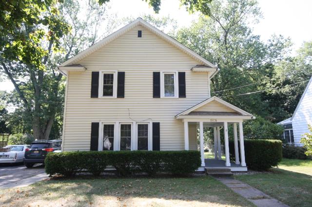 front view picture of 1908 Lakeway Drive, Kalamazoo, MI. 49001