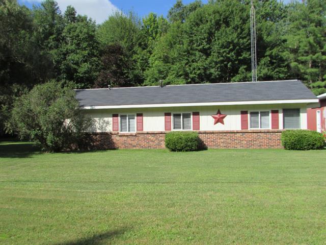 front view picture of 2101 N Benson Road, Fountain, MI. 49410