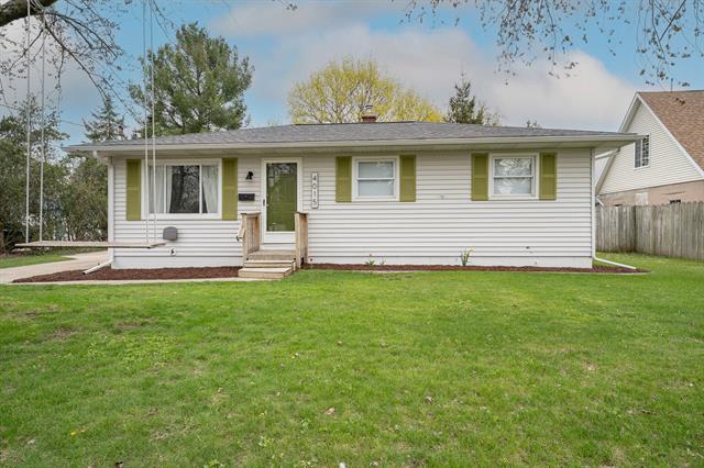 front view picture of 4015 Omaha Street Sw, Grandville, MI. 49418