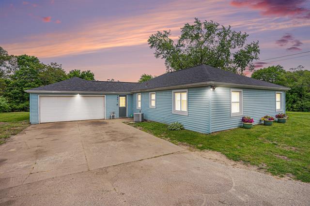 front view picture of 1451 Rosewood Street, Jenison, MI. 49428