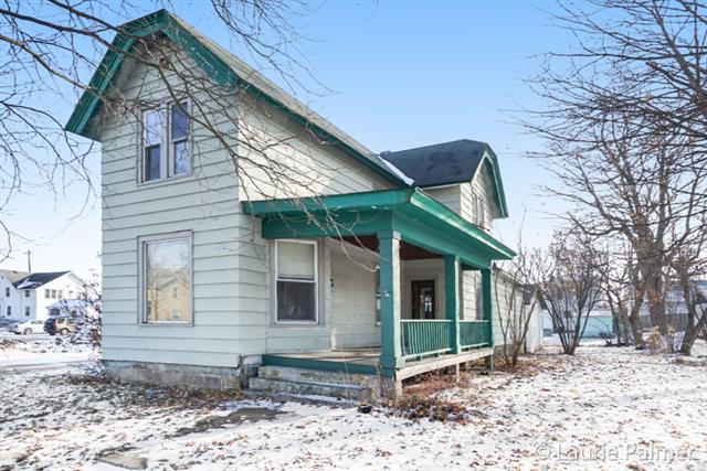 front view picture of 123 W Lincoln Avenue, Ionia, MI. 48846