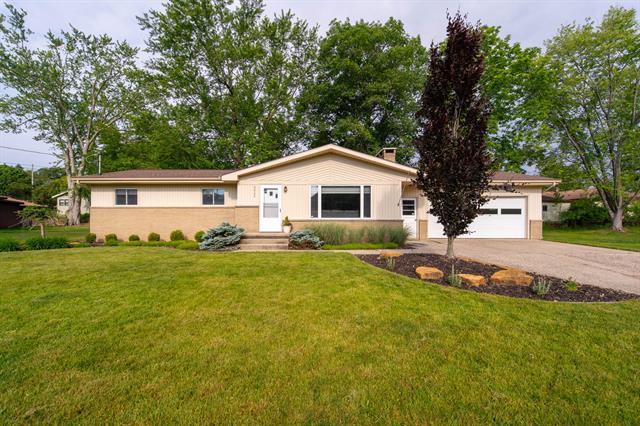 front view picture of 3435 Newcastle Drive Se, Grand Rapids, MI. 49508