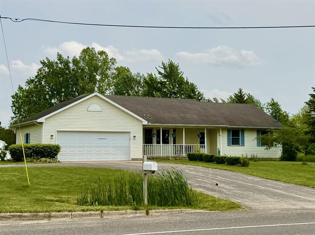 front view picture of 7450 Hanna Lake Avenue Se, Caledonia, MI. 49316