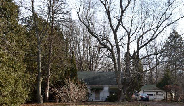 front view picture of 5249 Capital Sw, Battle Creek, MI. 49015