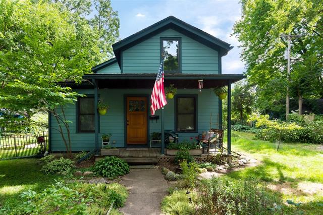 front view picture of 412 High Street, Ypsilanti, MI. 48198