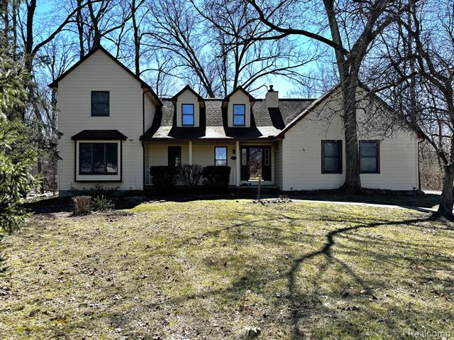 front view picture of 29345 Hampton Ct, New Hudson, MI. 48165
