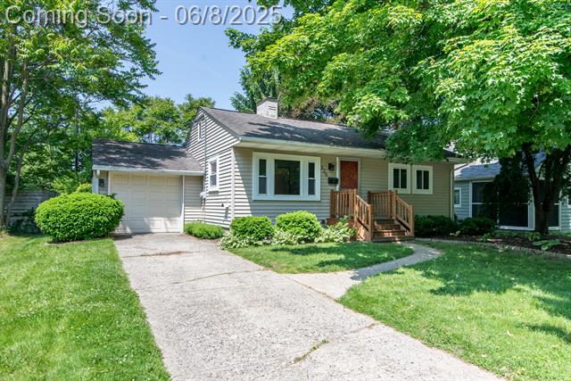 front view picture of 325 N Mansfield Street, Ypsilanti, MI. 48197