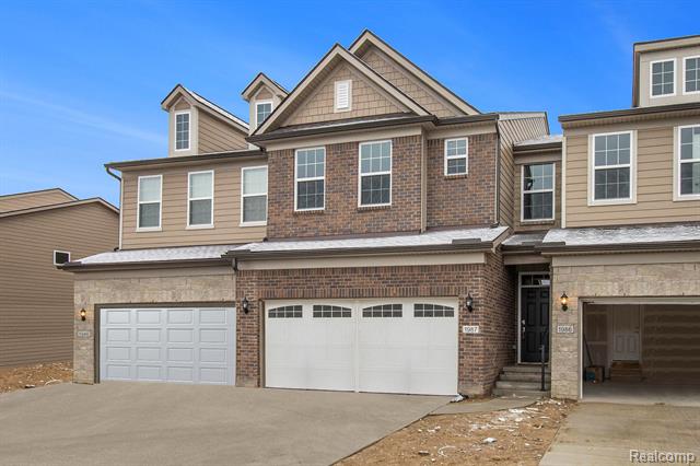 front view picture of 1987 Addison Circle, Walled Lake, MI. 48390