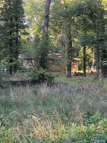 front view picture of 29280 N Dixboro Rd, South Lyon, MI. 48178
