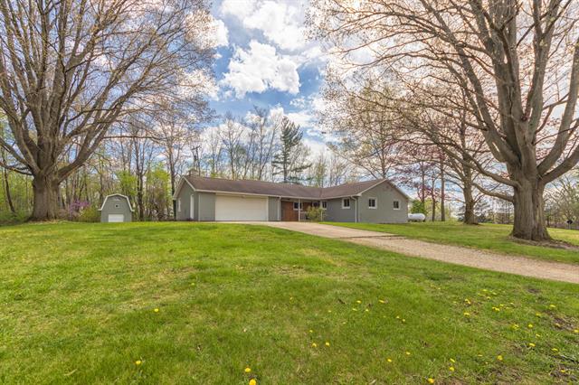front view picture of 6348 120Th Avenue, Fennville, MI. 49408