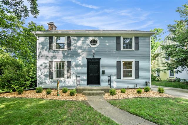 front view picture of 2121 Sheffield Drive, Kalamazoo, MI. 49008
