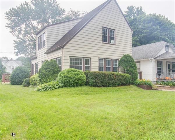 front view picture of 124 N Broad Street, Battle Creek, MI. 49017