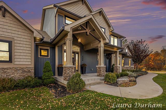 front view picture of 408 Park Drive, Douglas, MI. 49406